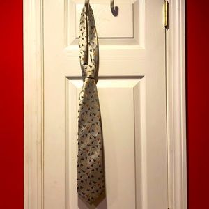 Floral tie